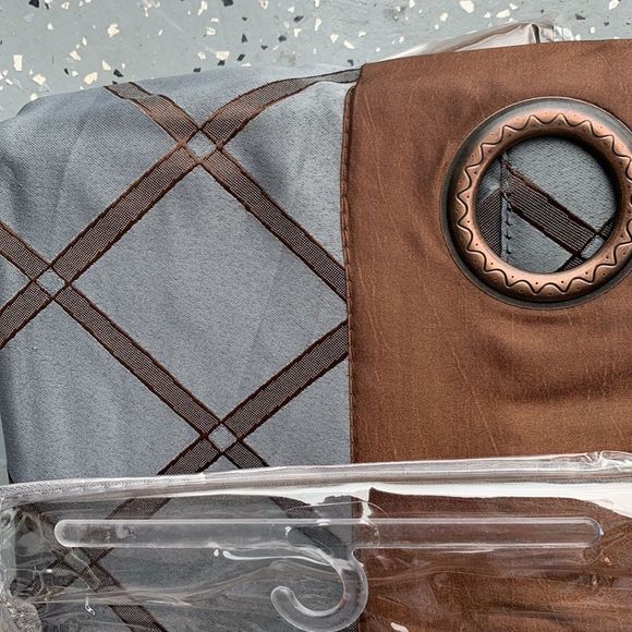 2 Soho Hotel Grommeted Panels - Picture 7 of 7